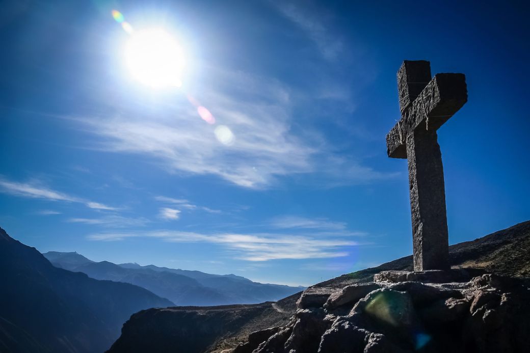 The cross above the Colca canyon at Cruz del C&oacute;ndor